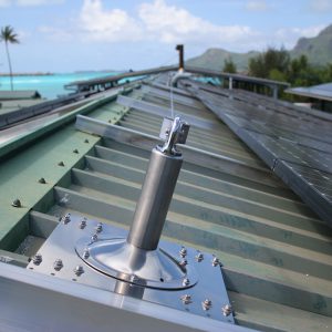 Horizontales Seilsicherungssystem BATILIGNE bei VERTIC auf Photovoltaikanlage