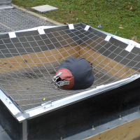 Test für Widerstandskraft des Fallschutzgitters ALTIGRID für Lichtkuppel